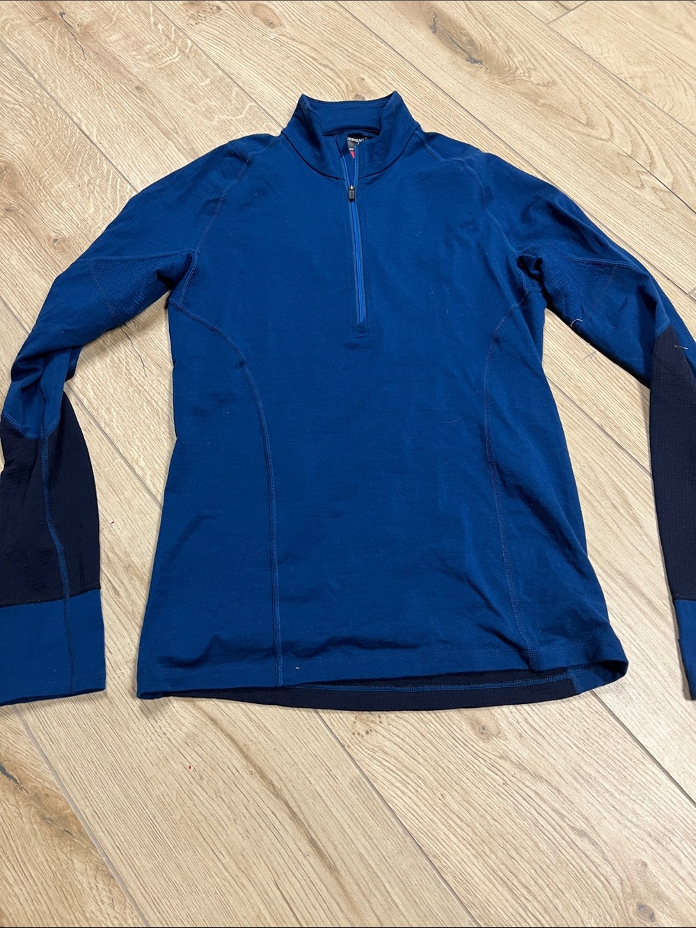 Icebreaker Men’s Navy and Dark Blue Merino Quarter-Zip